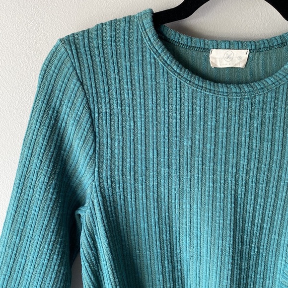 Liam & Co - twist front green sweater - Picture 5 of 10